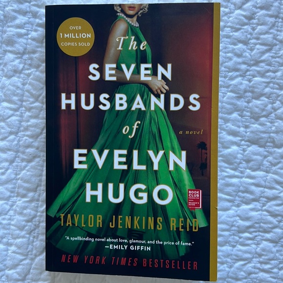 The Seven Husbands of Evelyn Hugo by Taylor Jenkins Reid - Picture 1 of 2